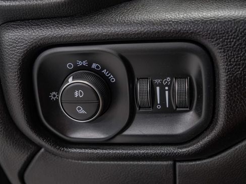 Used 2024 RAM 2500 Laramie w/ Safety Group AWD/4WD image 28