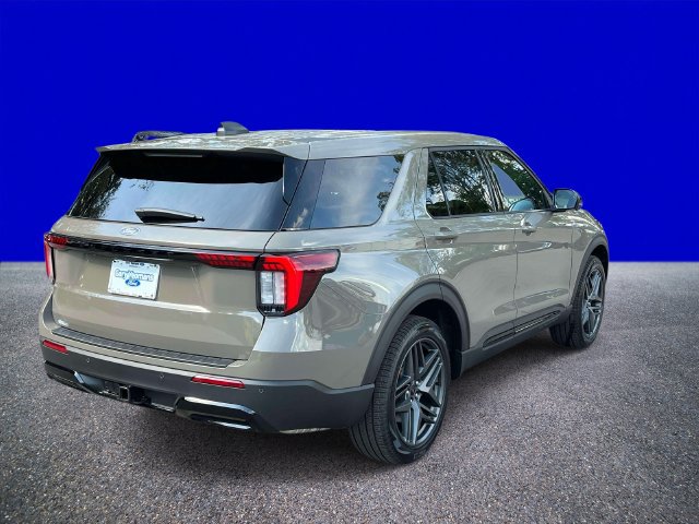 New 2027 Ford Explorer ST-Line AWD/4WD image 3