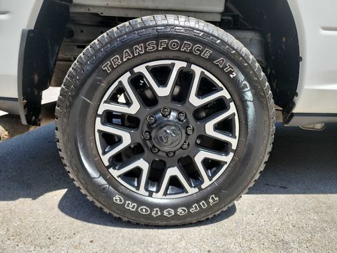 Used 2022 RAM 2500 Tradesman w/ Chrome Appearance Group RWD image 11