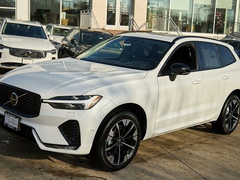 New 2026 Volvo XC60 B5 Plus w/ Climate Package image 8