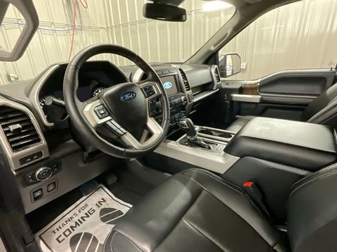 Used 2019 Ford F150 Lariat w/ Equipment Group 502A Luxury RWD image 9