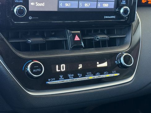 Used 2021 Toyota Corolla LE w/ Carpet Mat Package (TMS) FWD image 20