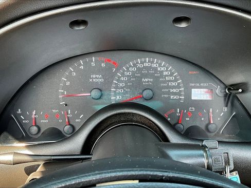 Used 2002 Chevrolet Camaro Z28 w/ Sport Appearance Pkg RWD image 12