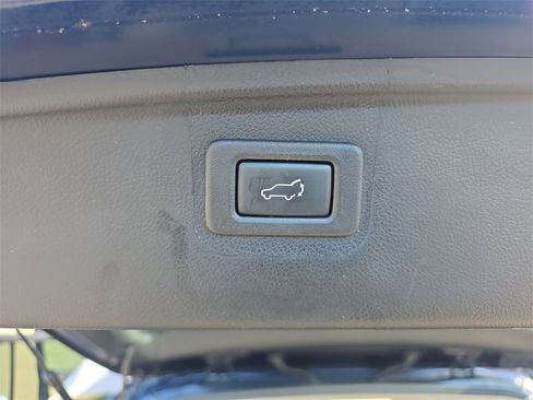 Used 2018 Subaru Outback 2.5i Limited image 13