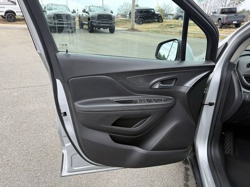 Used 2019 Buick Encore Preferred image 12