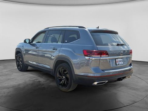 Used 2023 Volkswagen Atlas SE w/ Black Wheel Package AWD/4WD image 8