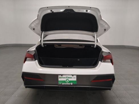 Used 2025 Hyundai Elantra SE image 29