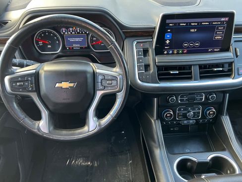 Used 2021 Chevrolet Tahoe Premier w/ Premium Package image 16