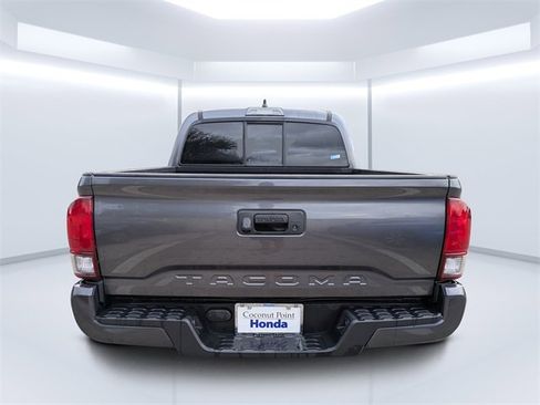 Used 2022 Toyota Tacoma SR image 4