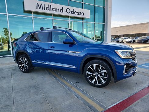 Used 2025 Volkswagen Atlas Cross Sport SEL Premium R-Line image 8