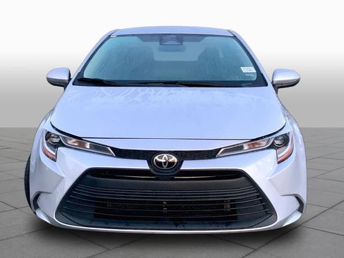 Used 2024 Toyota Corolla LE FWD image 4