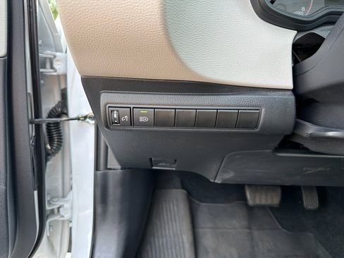 Used 2024 Toyota Corolla LE image 20