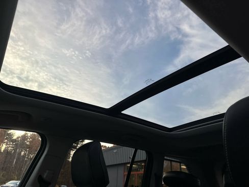 Used 2023 Jeep Grand Cherokee 4WD 4xe image 30