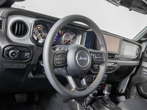 Used 2024 Jeep Wrangler Willys image 17