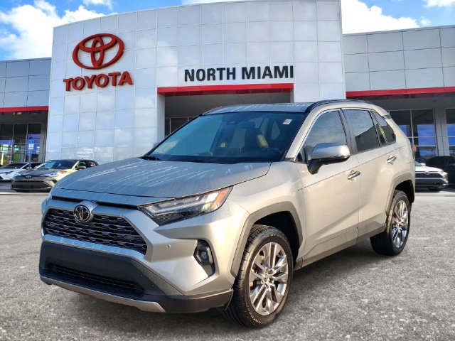 Used 2022 Toyota RAV4 Limited AWD/4WD image 2