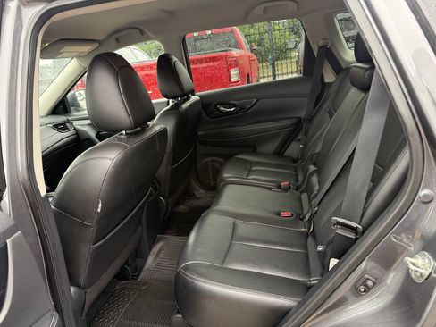 Used 2019 Nissan Rogue SL FWD image 13
