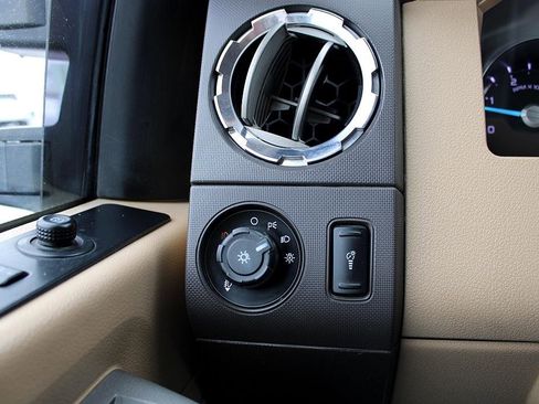 Used 2015 Ford F350 XLT w/ XLT Premium Package image 25