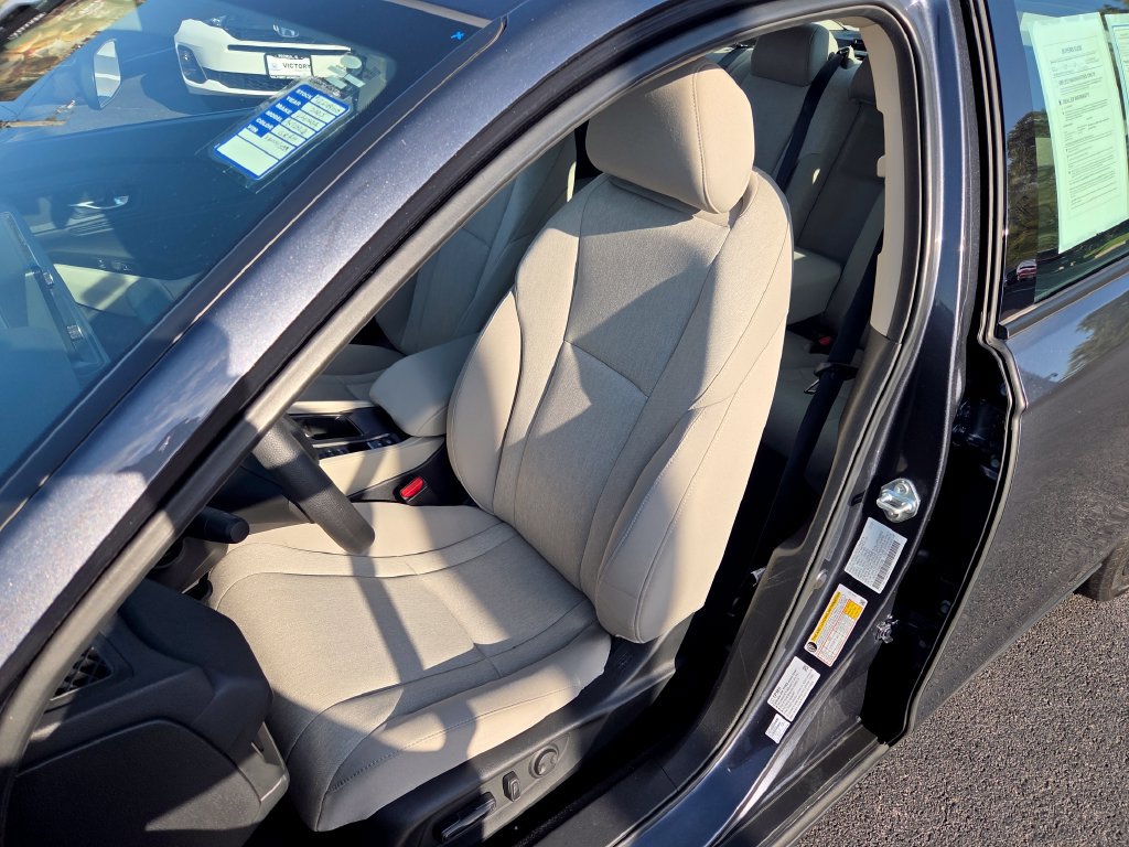 Certified 2025 Honda Accord SE image 16