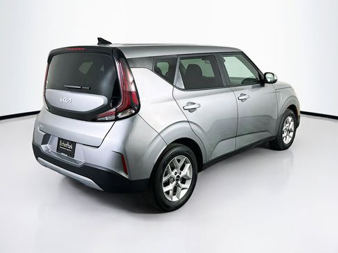 Used 2025 Kia Soul LX w/ LX Technology Package image 9