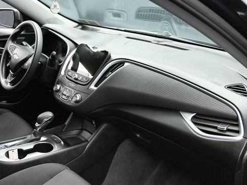 Used 2023 Chevrolet Malibu LS image 35