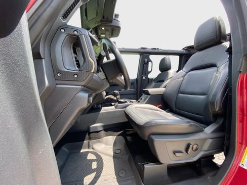 Used 2025 Ford Bronco Badlands AWD/4WD image 15