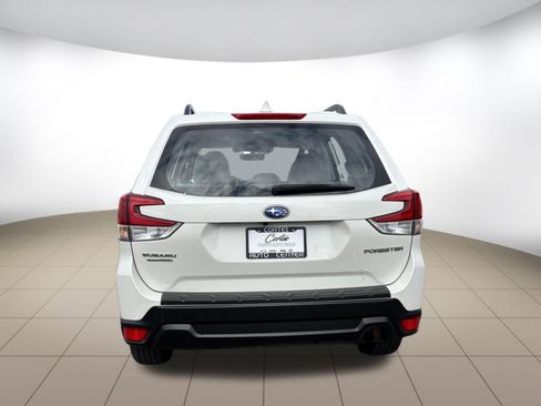 Used 2021 Subaru Forester AWD/4WD image 6