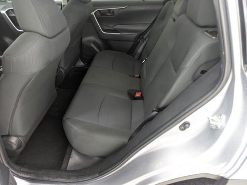 Used 2022 Toyota RAV4 LE image 14