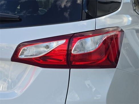 Certified 2021 Chevrolet Equinox LT image 8