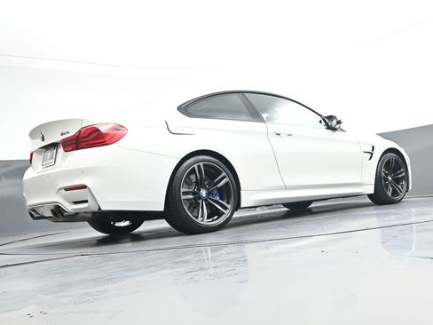 Used 2018 BMW M4 Coupe RWD image 30