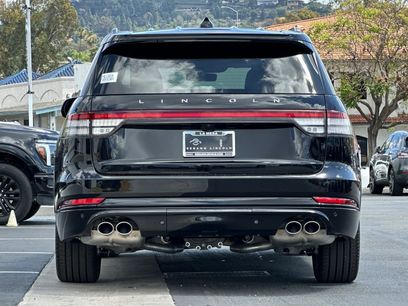 New 2026 Lincoln Aviator 2WD w/ Jet Appearance Package