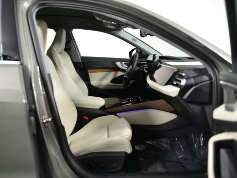 Used 2025 Audi A5 2.0T Prestige w/ 19" Wheel Package image 19