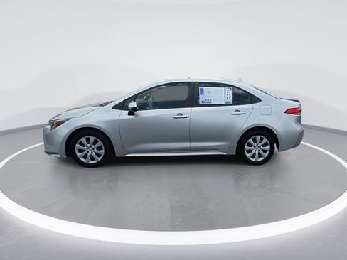 Used 2022 Toyota Corolla LE FWD image 5
