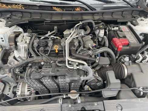 Used 2025 Nissan Altima 2.5 SV image 32