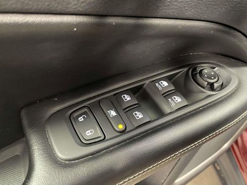 Used 2021 Jeep Compass 80th Special Edition image 15