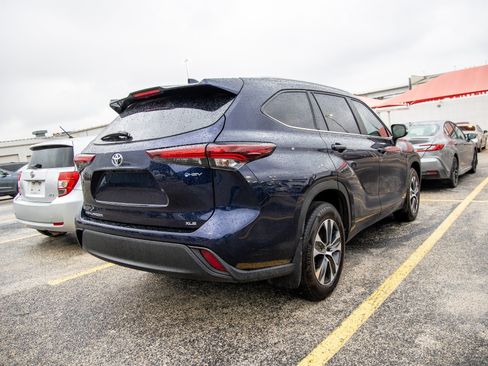 Used 2026 Toyota Highlander XLE AWD/4WD image 7