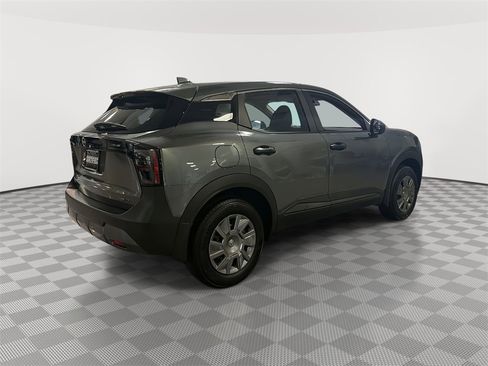 Used 2025 Nissan Kicks S w/ Charging Package image 3