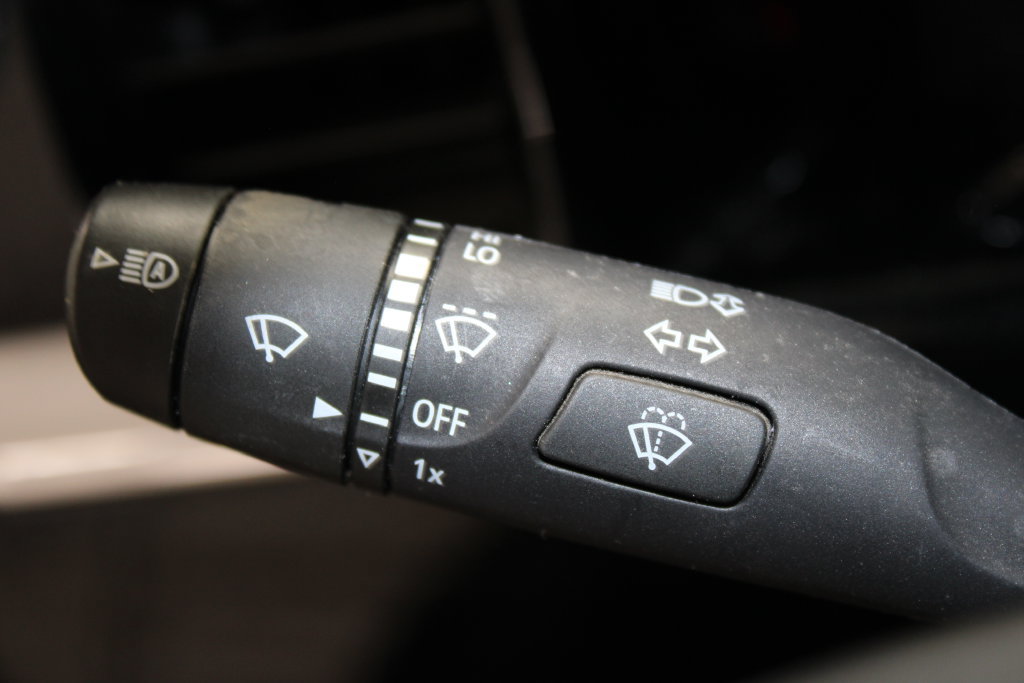 Used 2024 Chevrolet Silverado 1500 LT AWD/4WD image 46