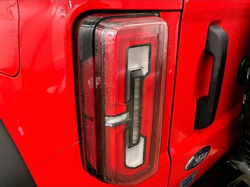 Certified 2024 Ford Bronco Wildtrak image 28