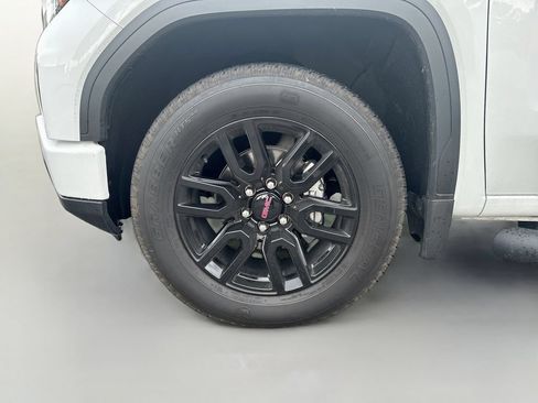 Used 2025 GMC Sierra 1500 Elevation AWD/4WD image 11