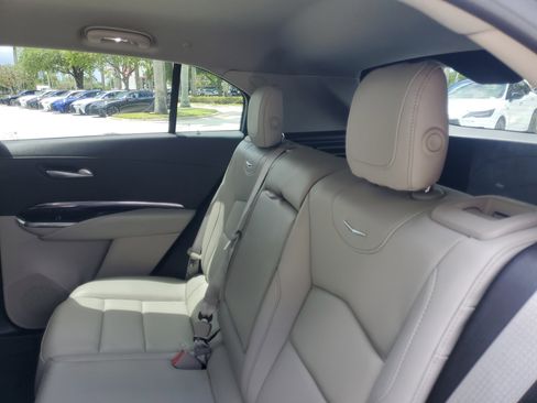 Used 2023 Cadillac XT4 Luxury FWD image 17