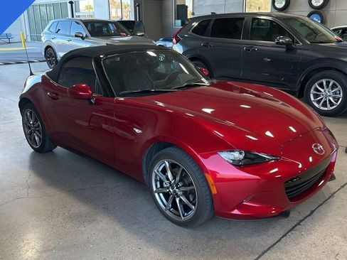 Used 2022 MAZDA MX-5 Miata Grand Touring w/ Weather Package image 2