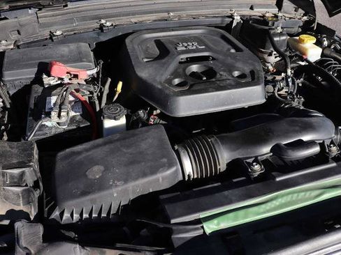 Used 2020 Jeep Wrangler Unlimited Sahara w/ Uconnect 4C Nav & Sound Group image 15