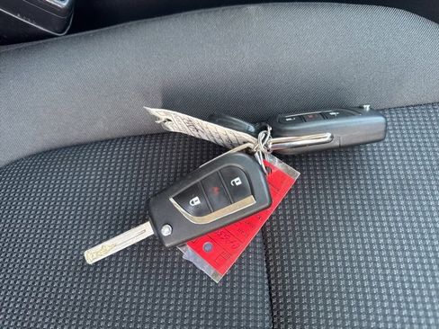 Used 2025 Toyota RAV4 LE image 5