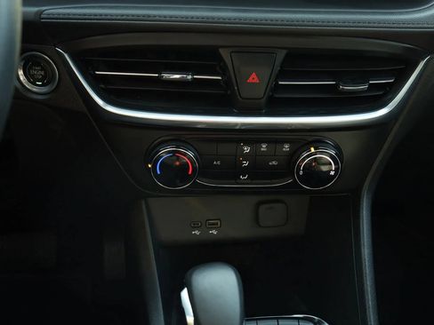 Used 2025 Buick Encore GX Preferred FWD image 24