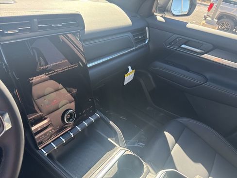 New 2026 GMC Terrain Elevation w/ Elevation Premium Package image 12