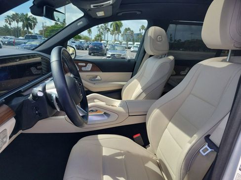 Certified 2025 Mercedes-Benz GLS 450 4MATIC image 27