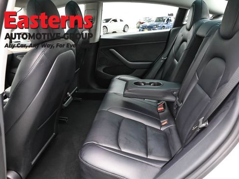 Used 2023 Tesla Model 3 Standard Range image 17