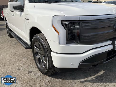 Used 2022 Ford F150 Lightning Lariat image 70