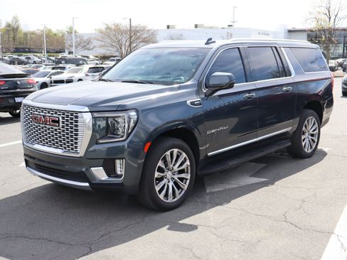 Used 2021 GMC Yukon XL Denali image 5