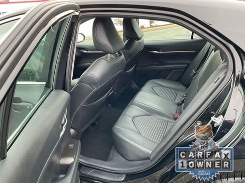 Used 2024 Toyota Camry SE image 12